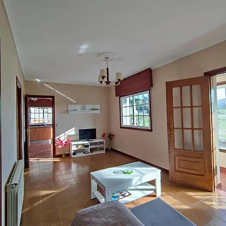 Casa Turistica En Cesantes Ferienhaus
